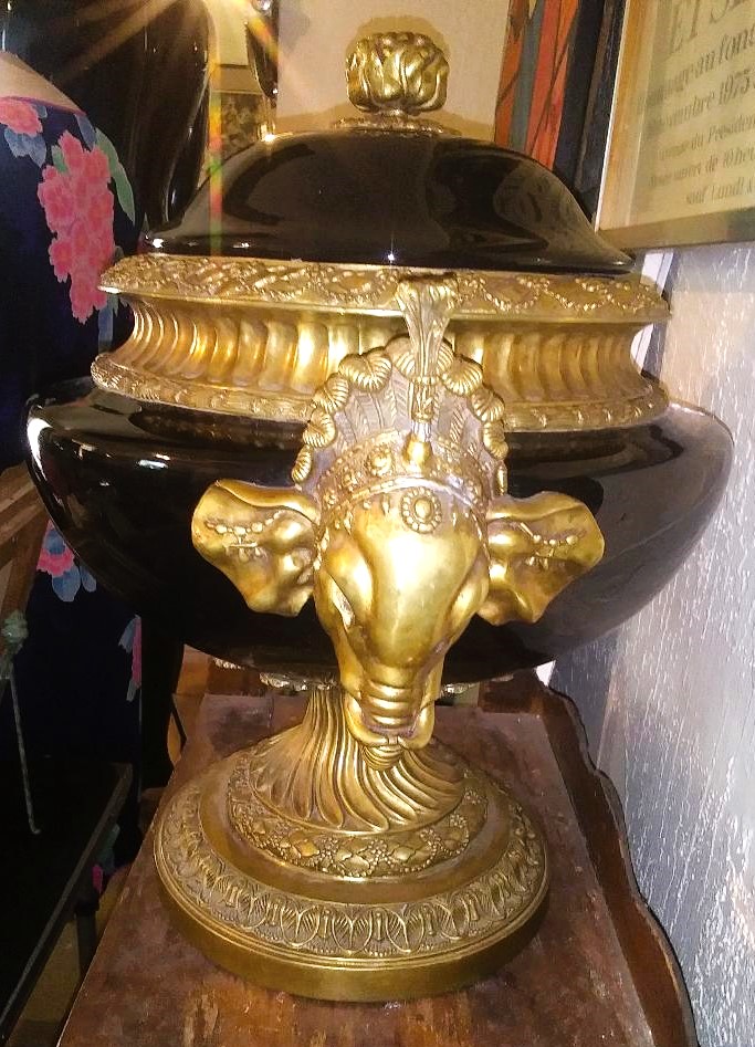POTTERY ELEPHANT HANDLE JAR 2A_AAA.jpg
