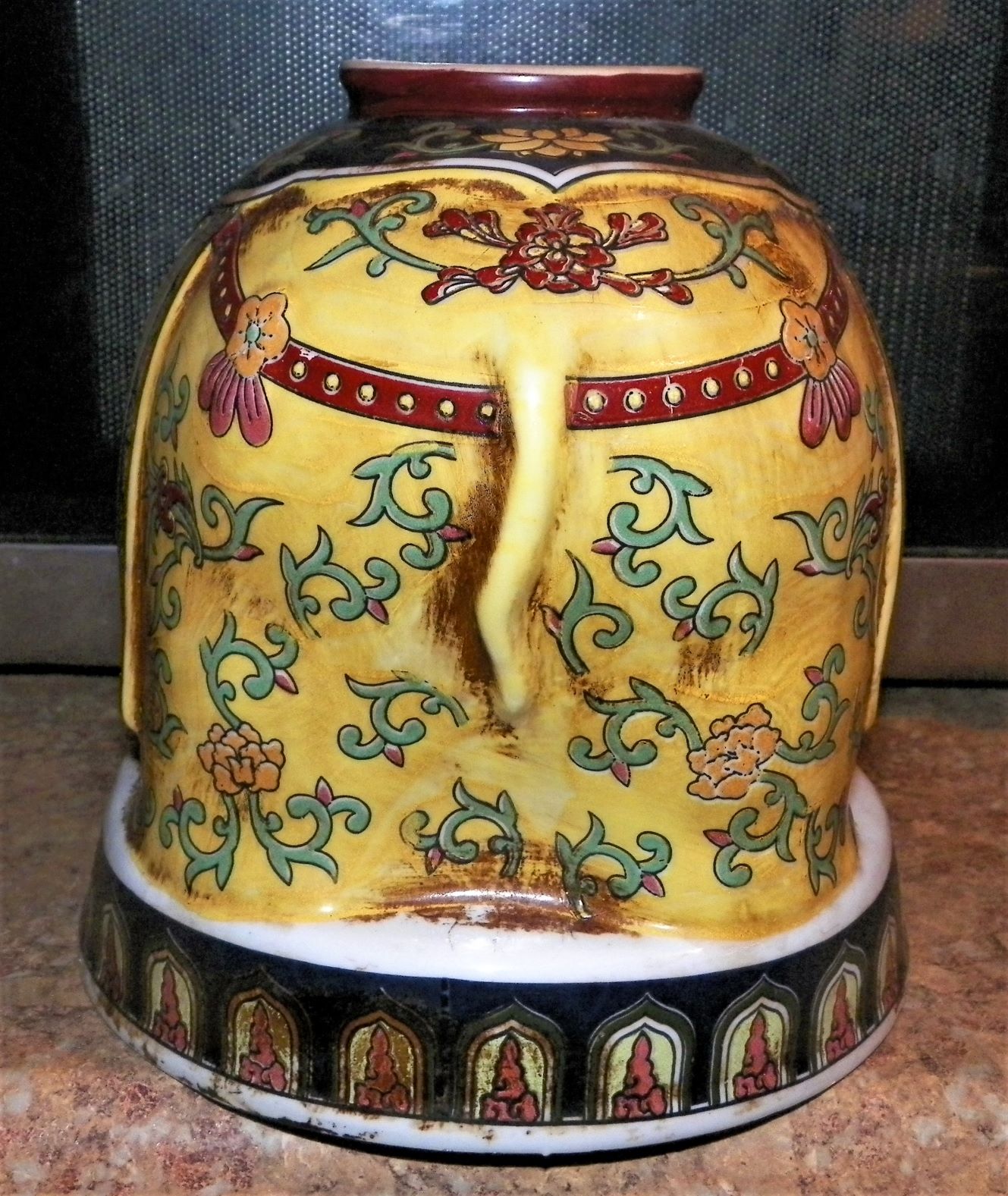 POTTERY ELEPHANT VASE 4AA.JPG