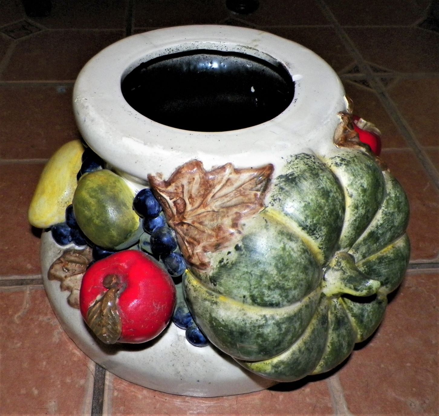 POTTERY FRUIT STAND WITH HOLE IN CENTER 1A_A.JPG
