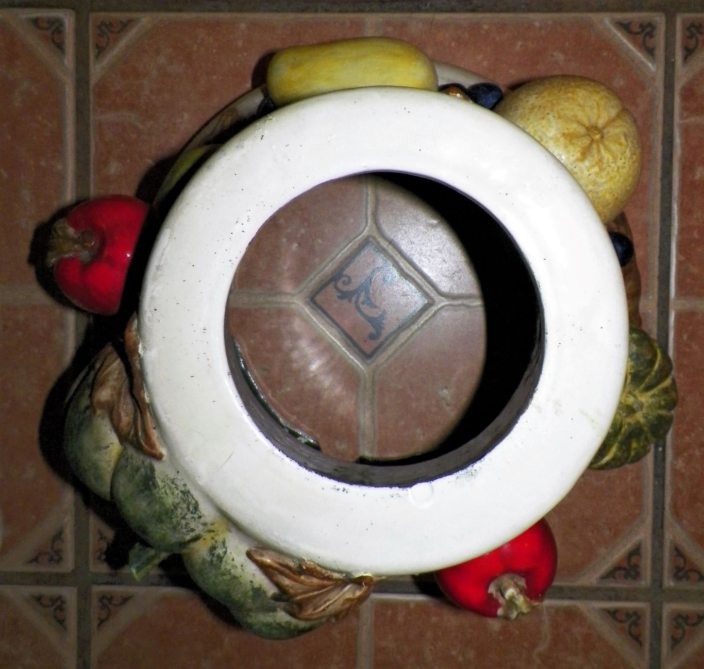 POTTERY FRUIT STAND WITH HOLE IN CENTER 2AA.JPG