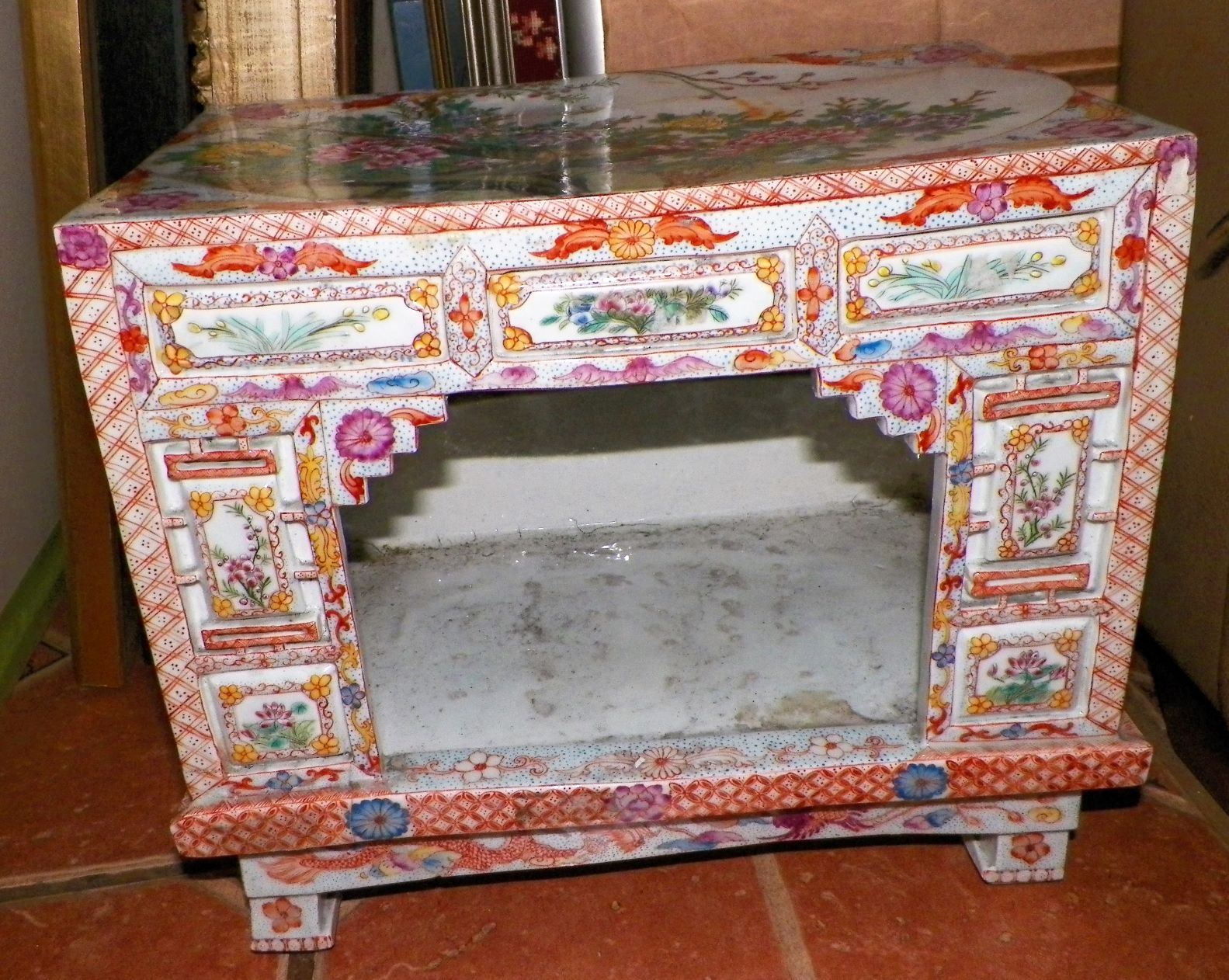 POTTERY GARDEB SEAT PLANT HOLDER SQUARE 1AAA.JPG