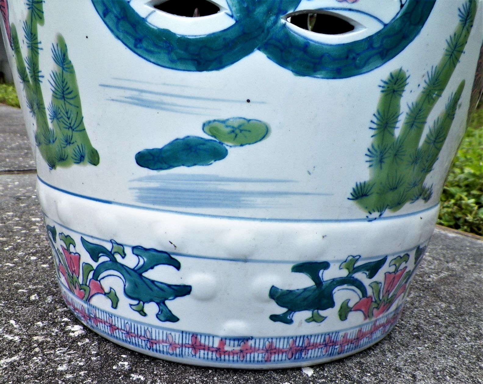 POTTERY GARDEN STOOL KOI FISH 1A_EA.JPG