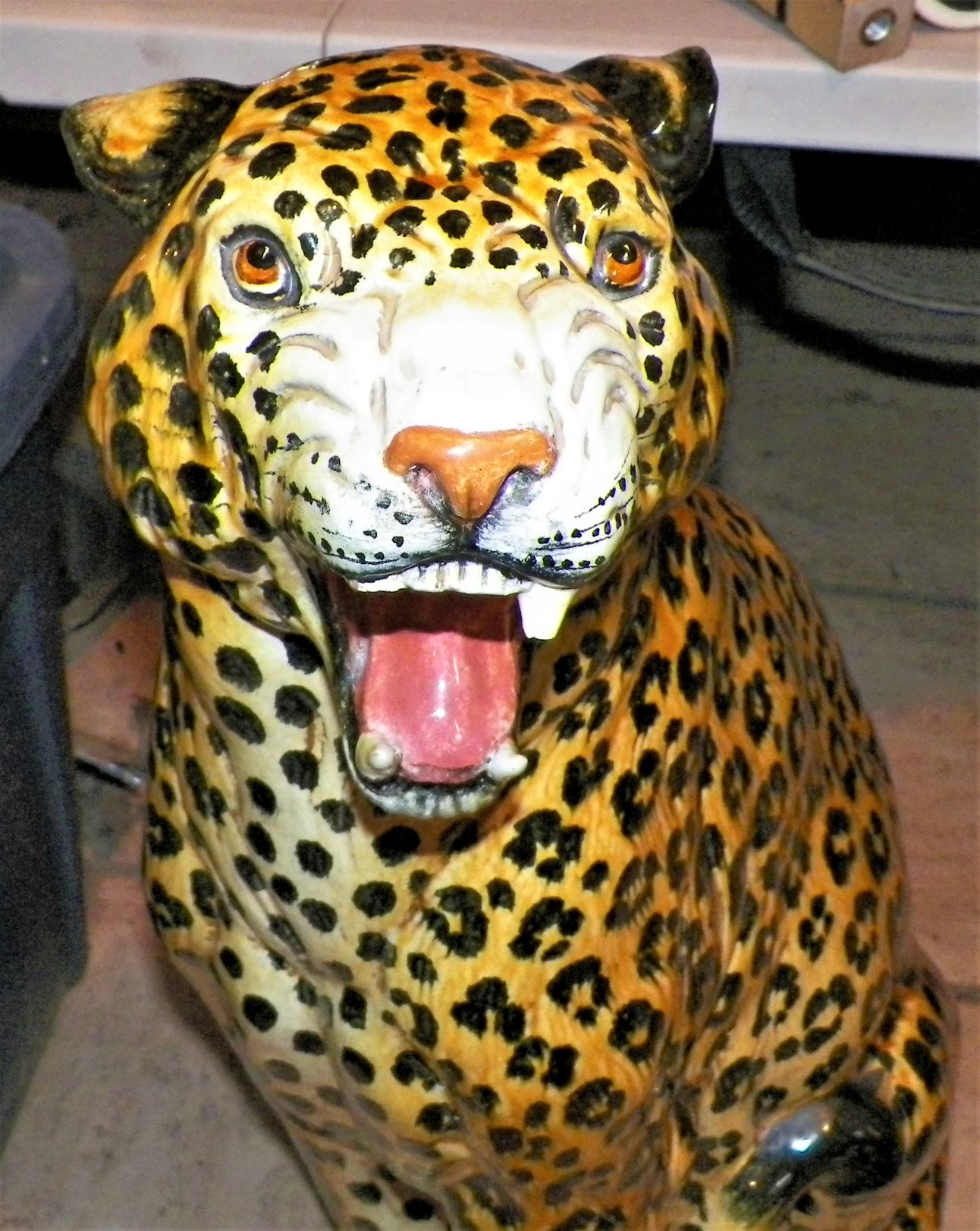 POTTERY JAGUAR 3AA.JPG