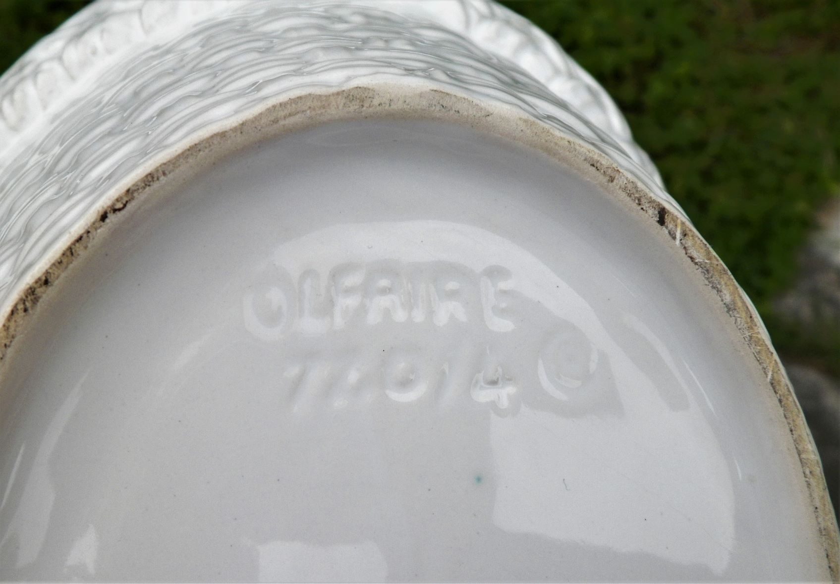 POTTERY RABBIT BOWL 3AA.JPG