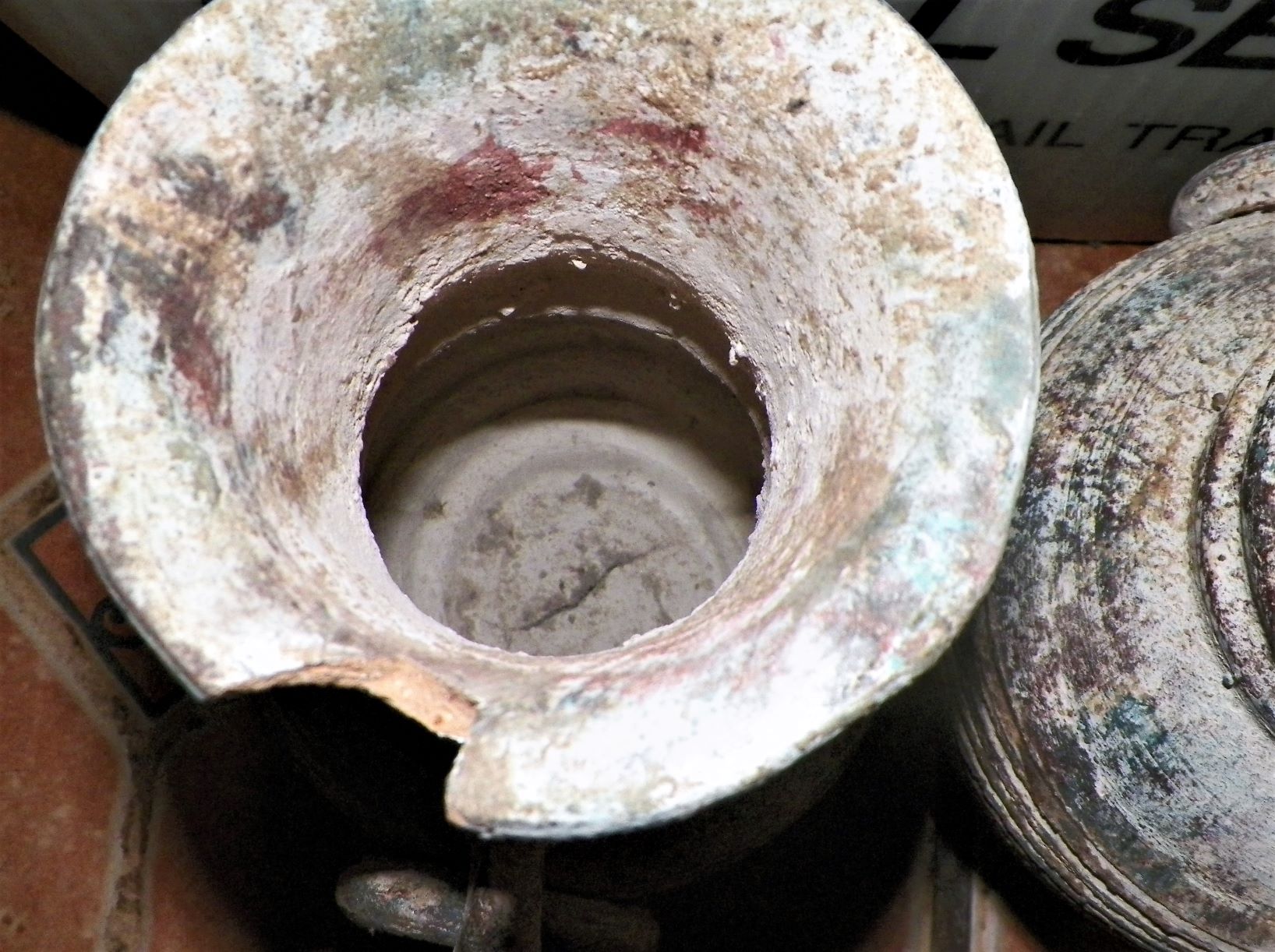 POTTERY VASE TERRA COTTA OLD PAIR 3AAA.JPG