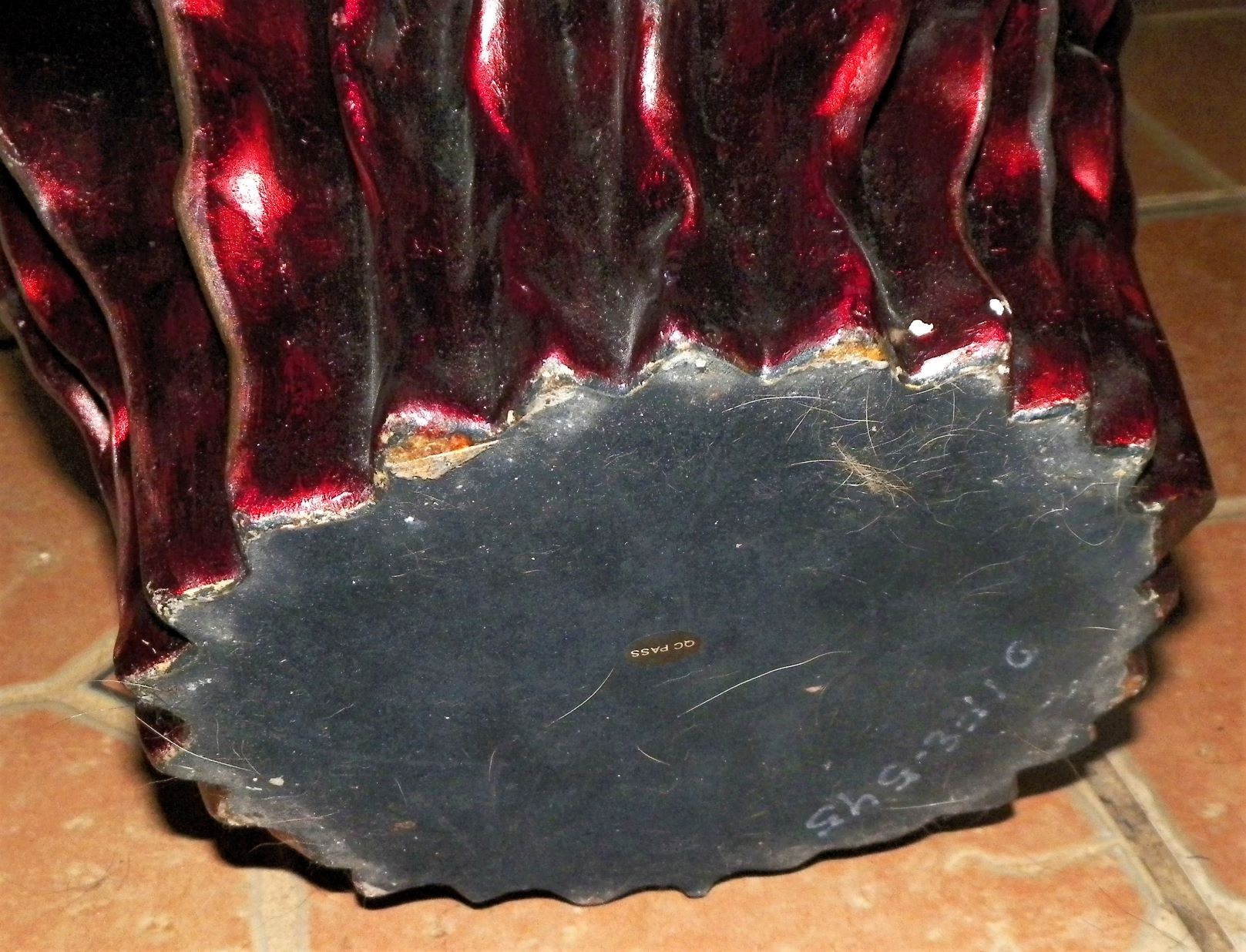 POTTERY WAVY RED VASE 5AA.JPG