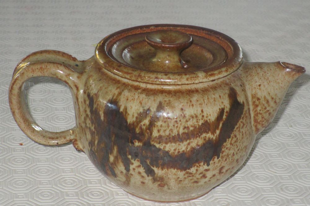 potteryteapot.jpg