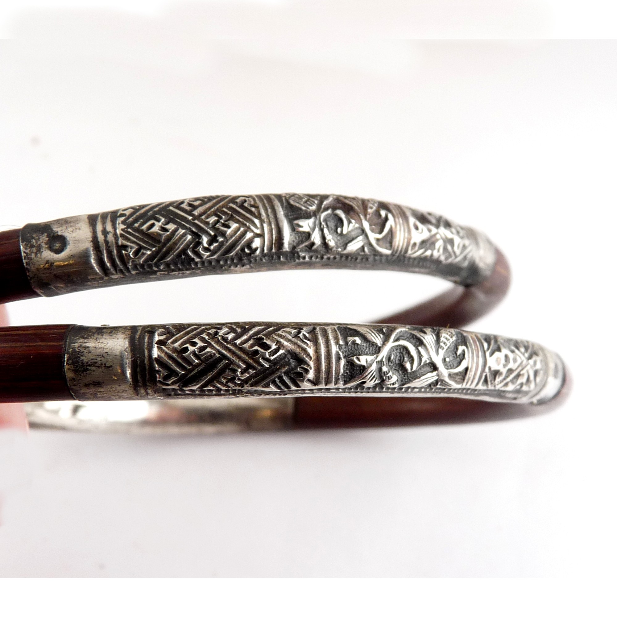 Pr_Indian_Wood_Sterling_bangles_box_6.jpg