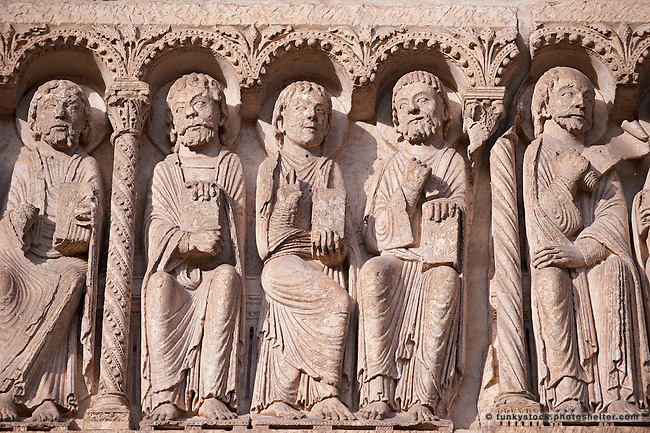 PWP88466-222-Chartres-Cathedral-Gothic-sculpture.jpg