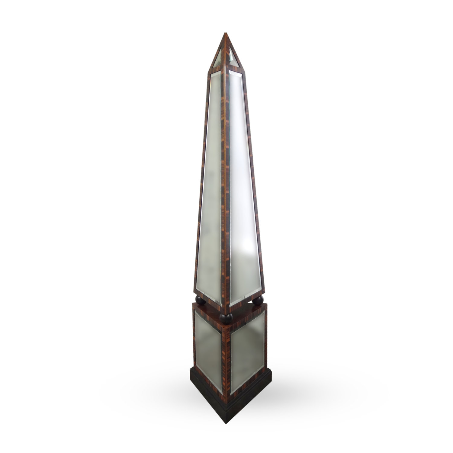 R804-Obelisk.jpg