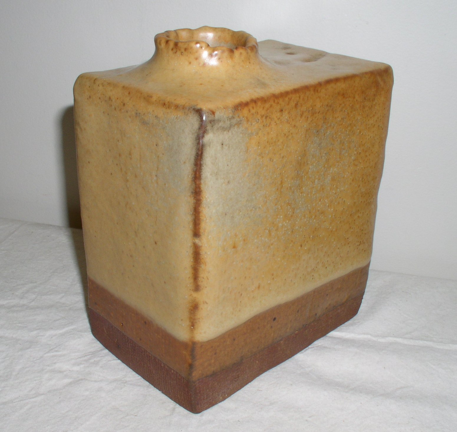 Slab pottery vase Antiques Board