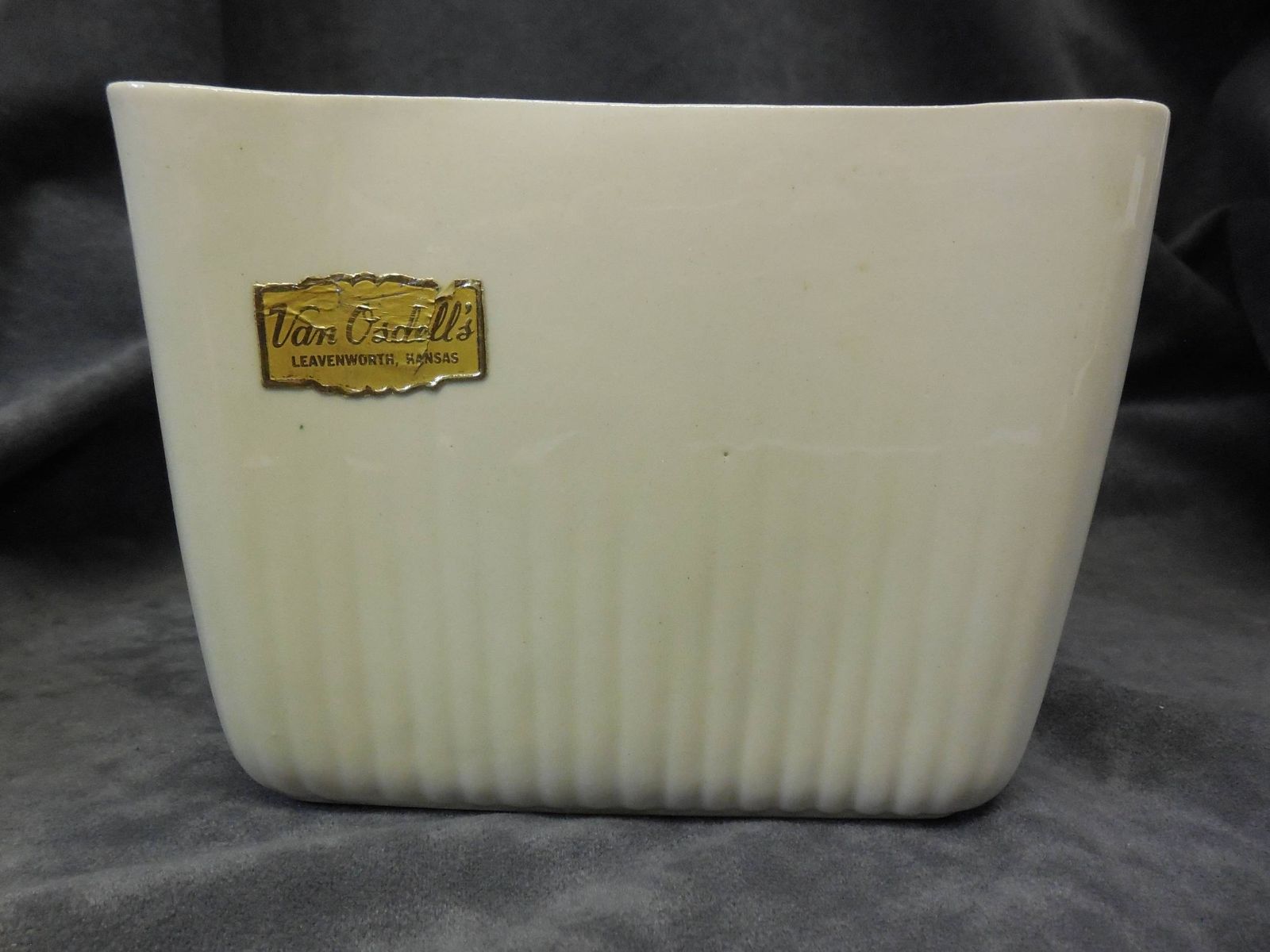 Rectangular Off White Glazed Planter Incized USA Mark van osdell's leavenworth kansas  1600.jpg