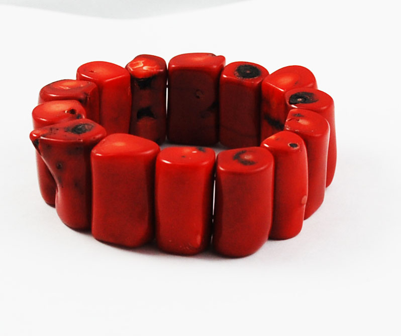 red_coral_bracelet100a_cu.jpg