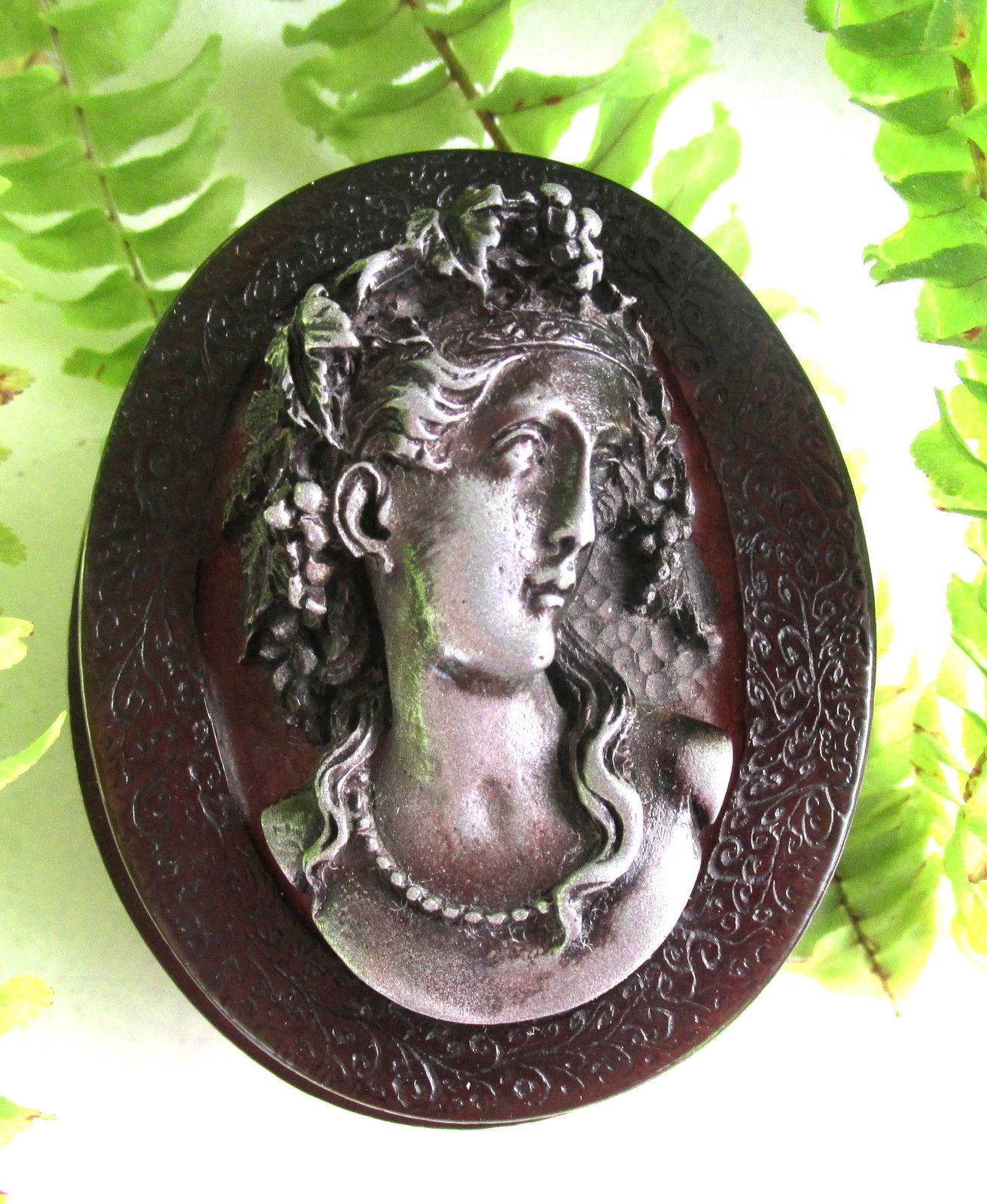 Resin nouveau lady 5A.jpg