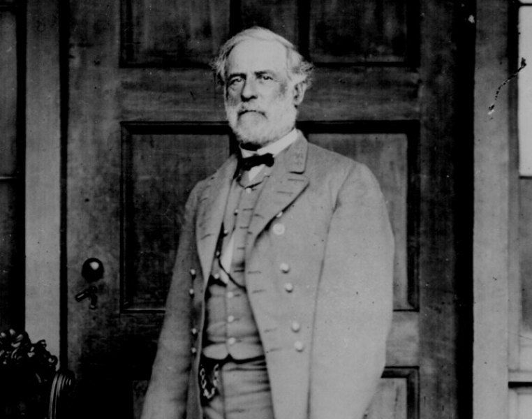 robert-lee-large-56a61b295f9b58b7d0dff0bf.jpg