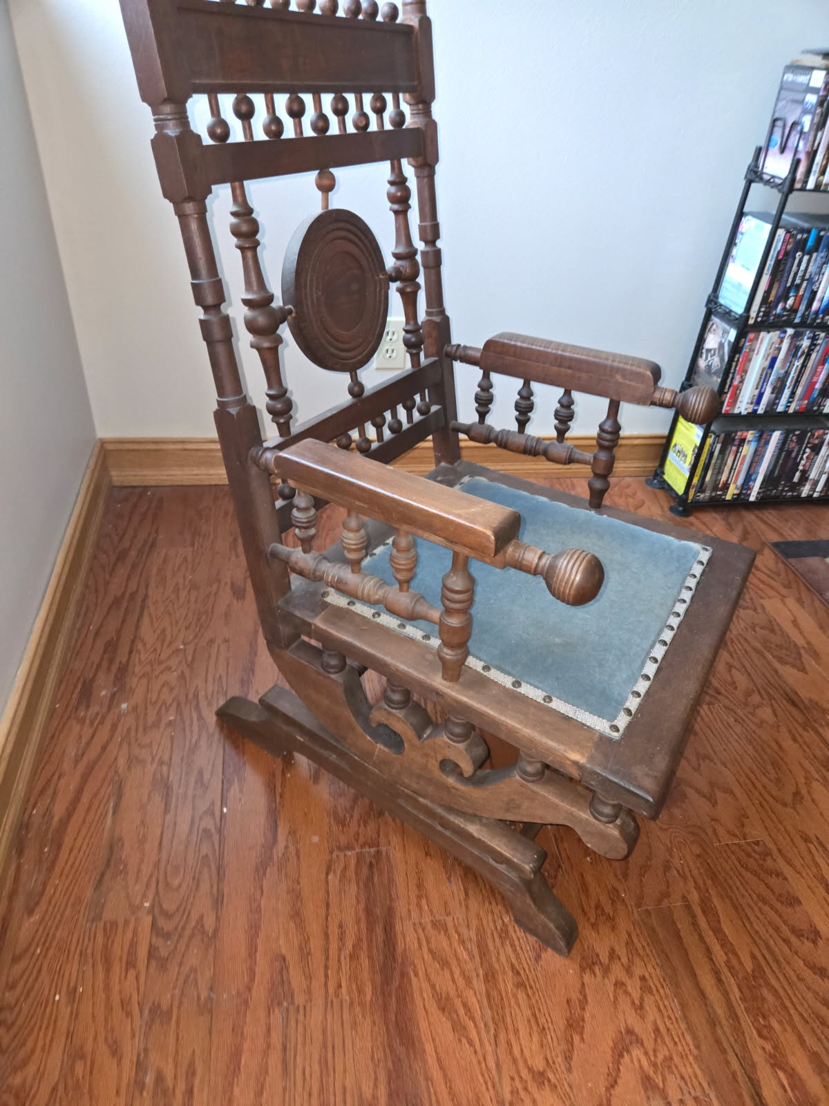 RockingChair1.jpg