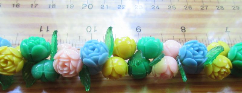 rosenecklace2.jpg