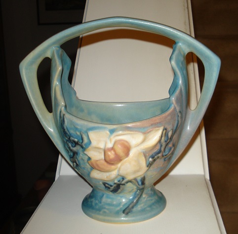 roseville magnolia basket 2.jpg