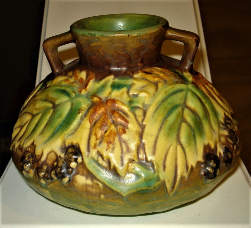roseville pottery - blackberry bud vase.jpg