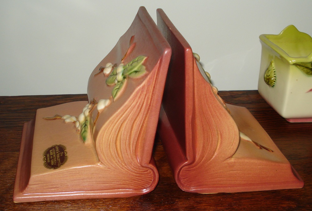 roseville snowberry bookends.jpg