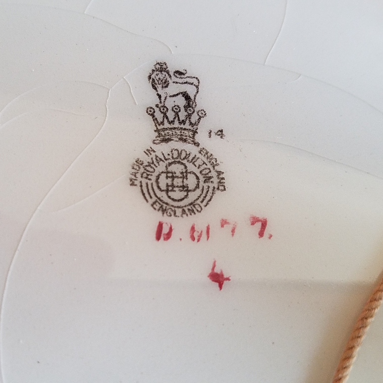 Royal Doulton Charger Mark.jpg