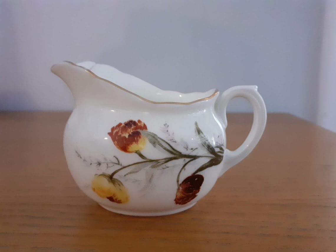 royal doulton milk jug.jpg