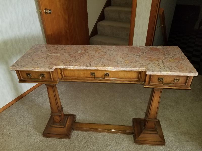 Heirloom Weiman Quality Accent Table Antiques Board