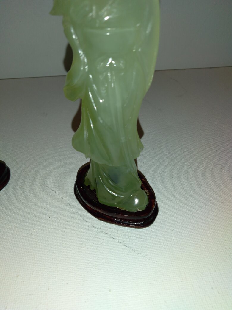 rsz_1estae_sale_haul_murano_glass_fish_&_2_jade_guan_yin_statues_33_007.jpg