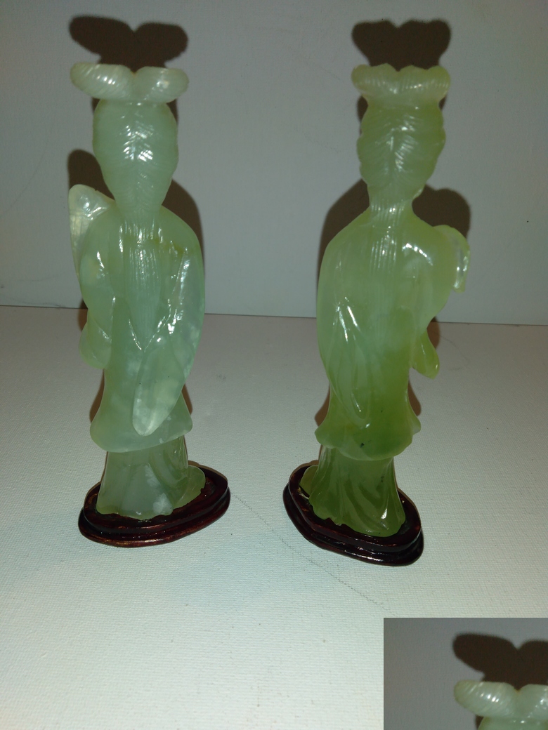 rsz_1jade_statues_back_001 (1).jpg