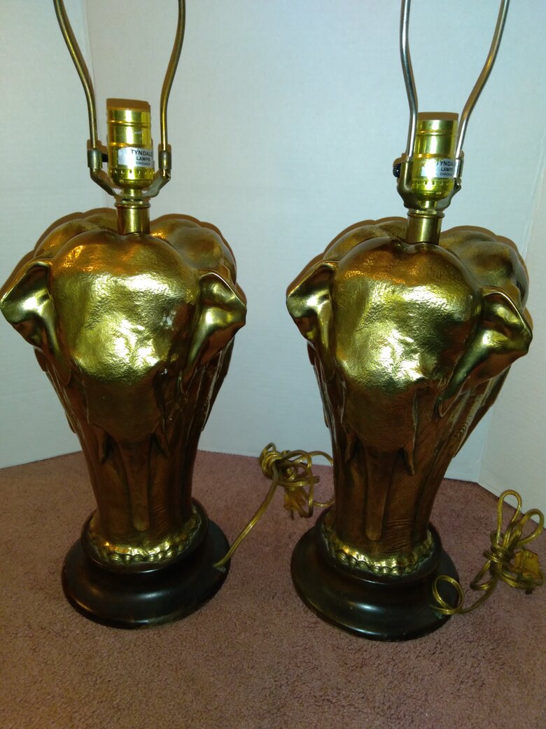 rsz_1vintage_bronze_elephant_lamps_and__signed_glass_vase_007.jpg