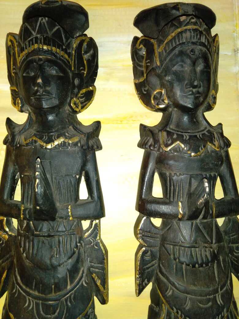 rsz_vintage_indonesia_wooden_wall_plaques_4_via_estate_sale_005.jpg