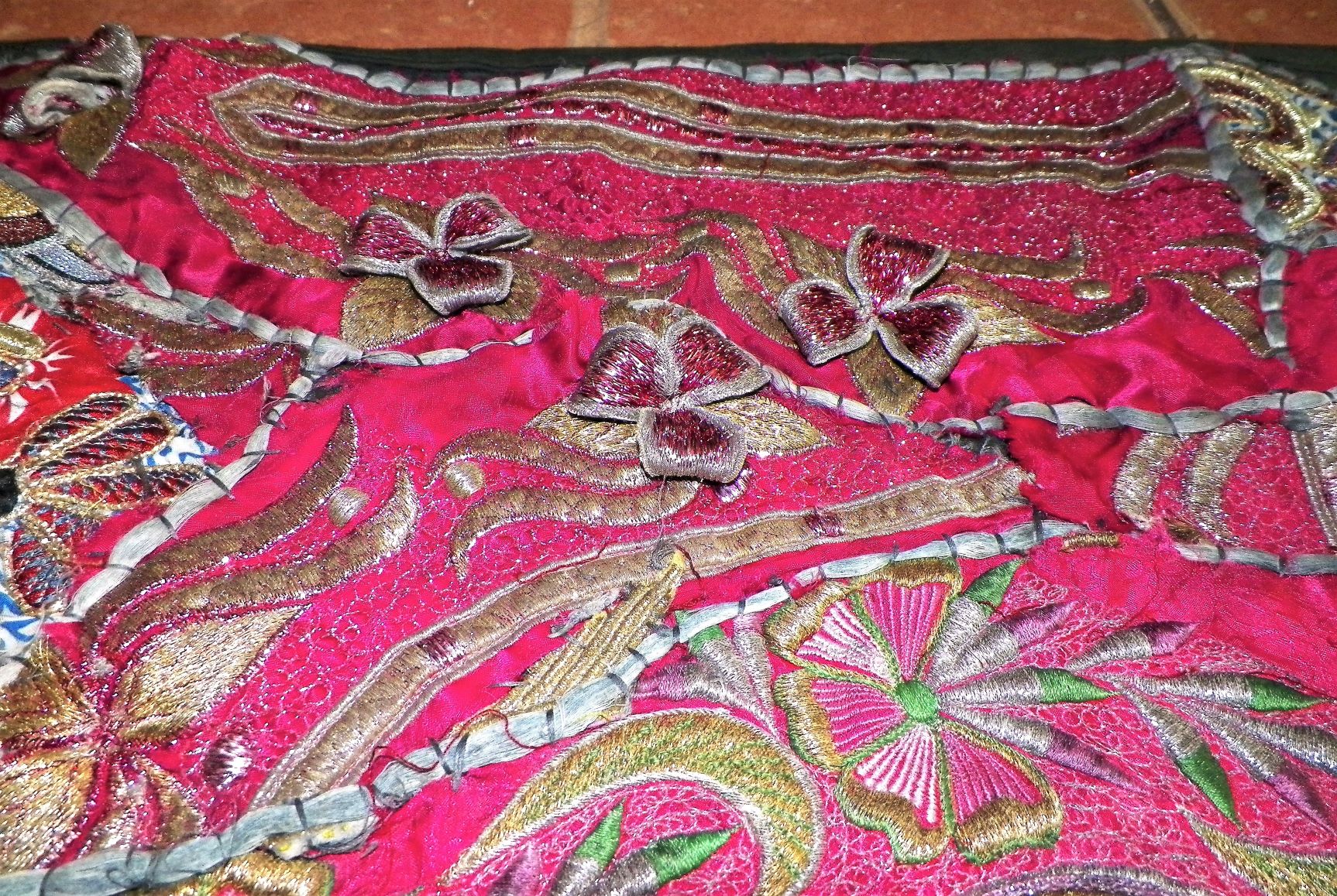 RUG HAND SEWN 4AA.JPG