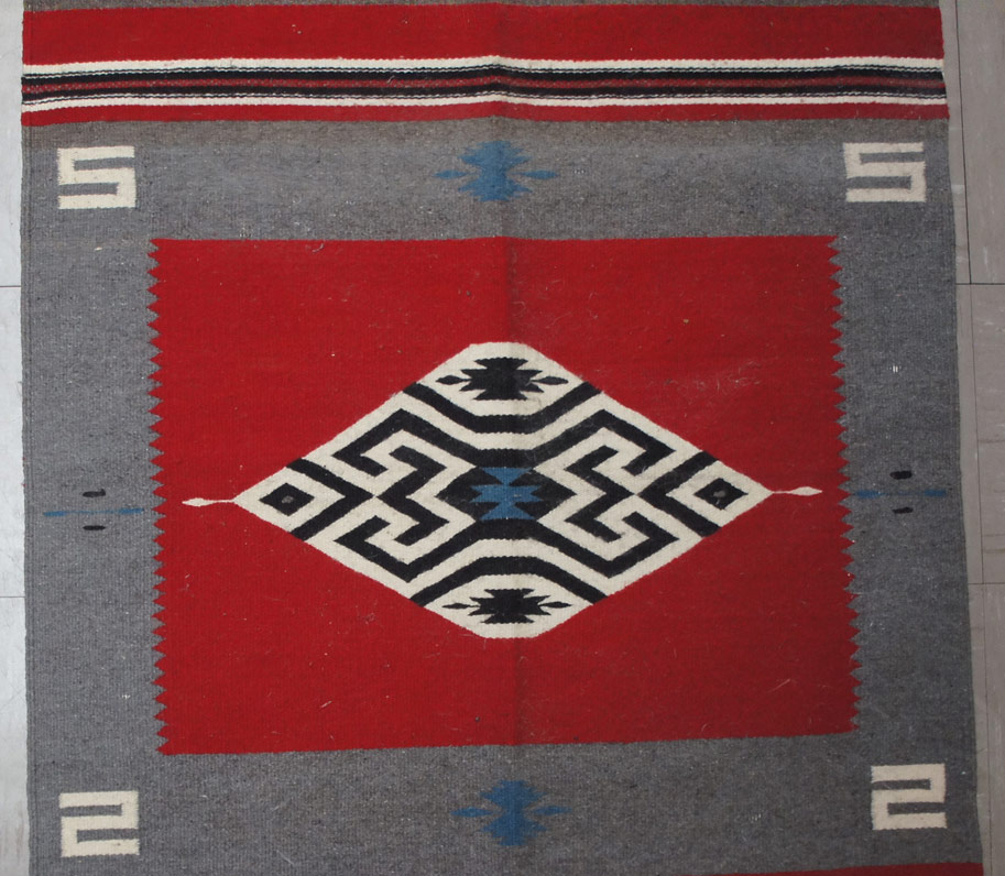 rug_centre.jpg