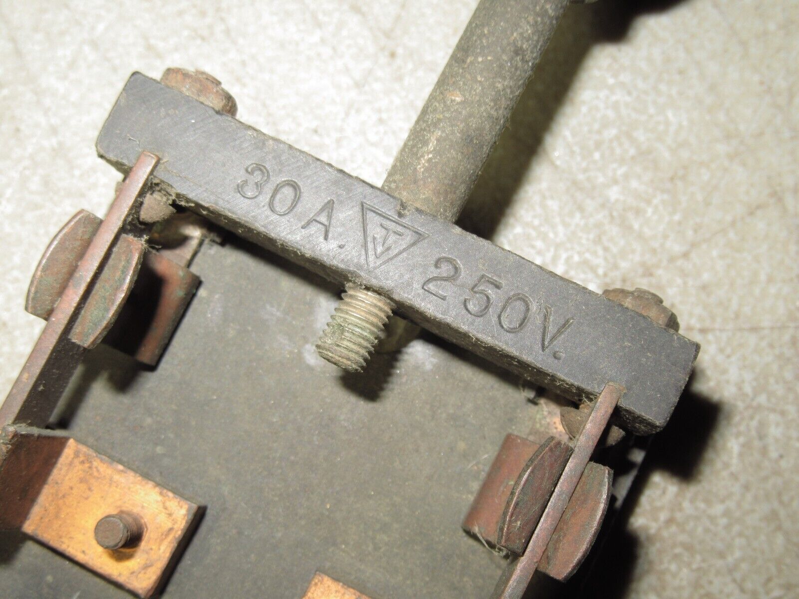 Electric Breaker I.D. ? Antiques Board