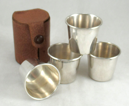 SetSilverStirrupCupsCaseGpSm.jpg