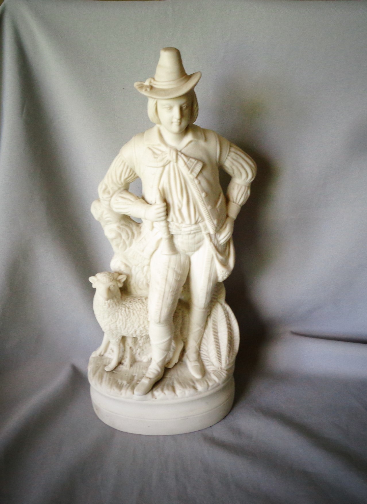 shepherd figurine 002.JPG