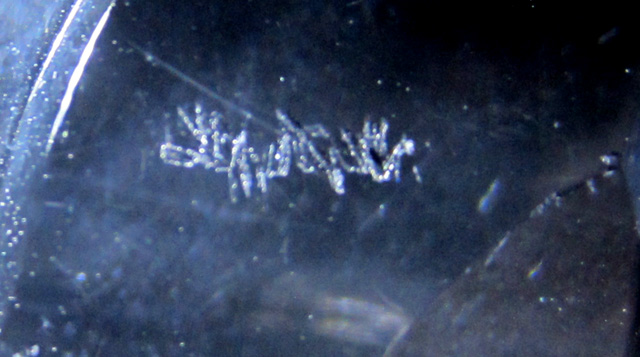 Signature or scratch 3 640.jpg