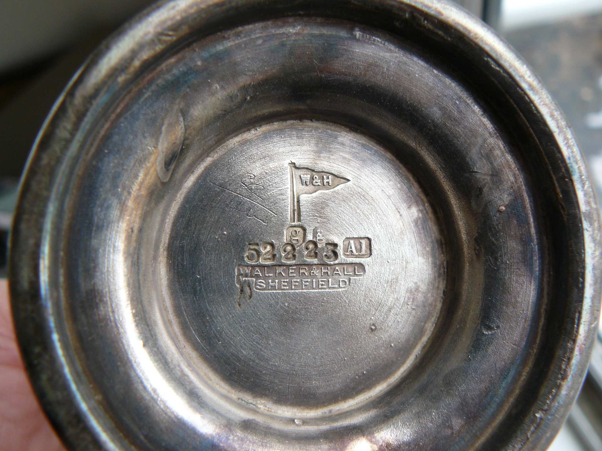 dating walker hall silver plate