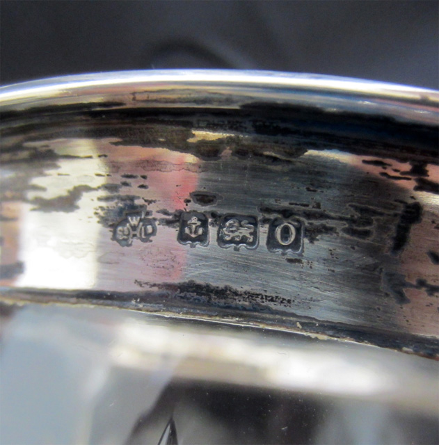 Silver mark Vase w Silver Rim DET 640.jpg