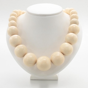 Silver-Tone-Graduated-Tagua-Nut-Necklace_1567477412_2056.jpg