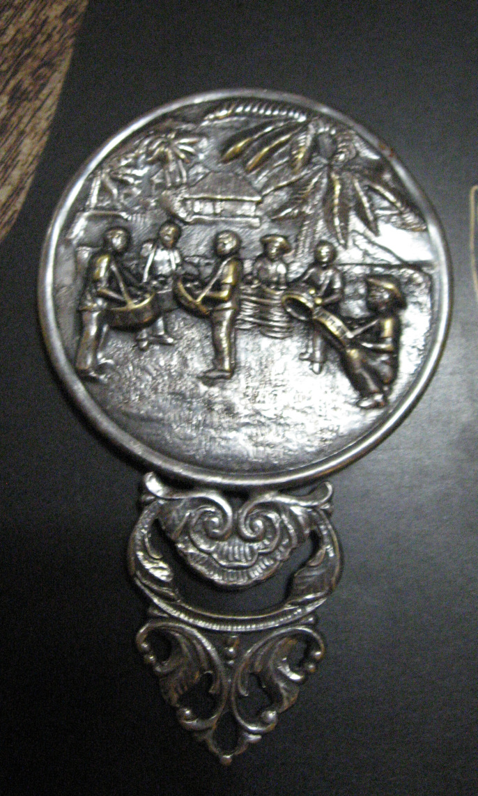 silverpocketmirror1.jpg