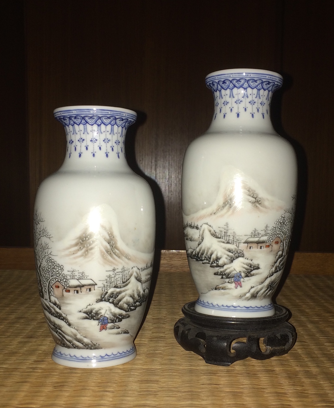small chinese vases.jpg