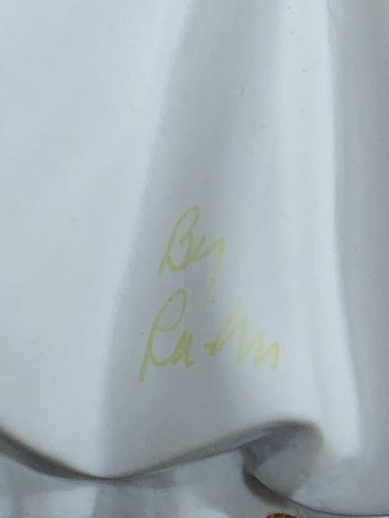 Small lady down load 6.jpg