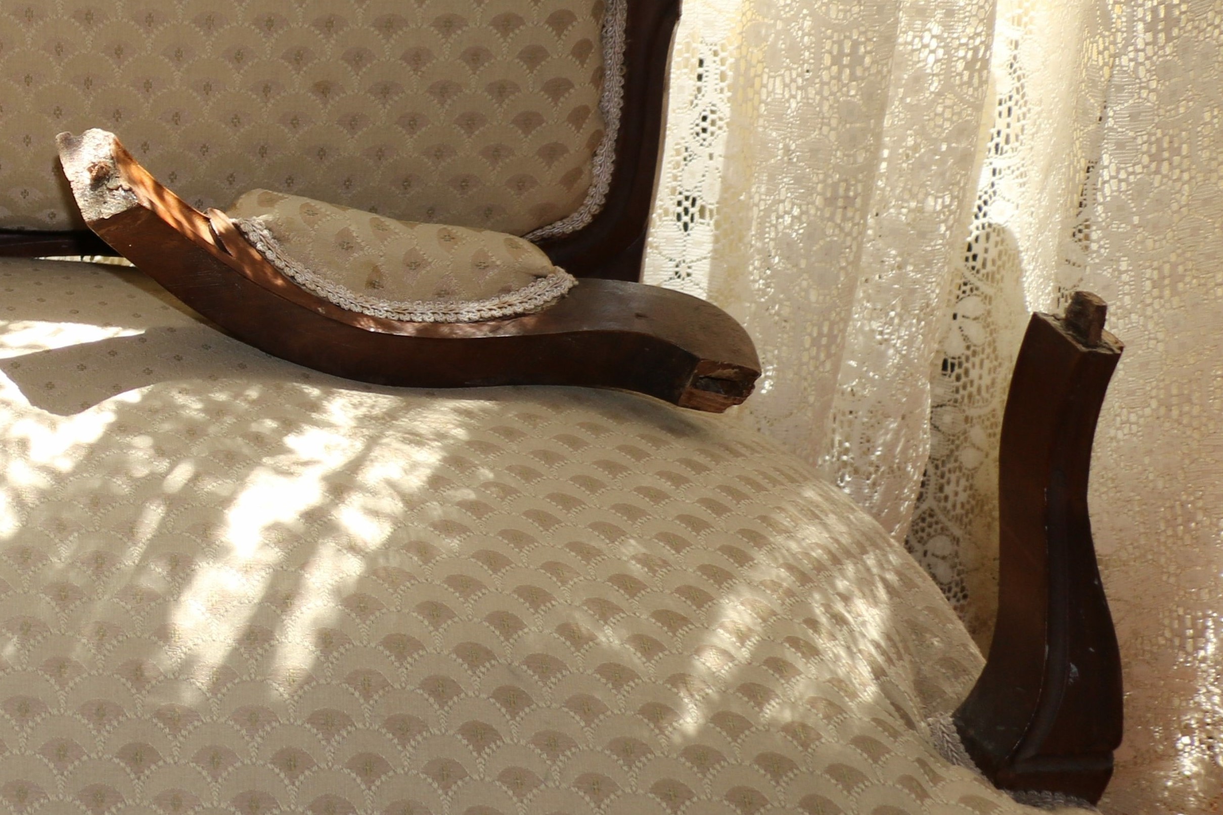 sofa Louis XV  arm.jpg