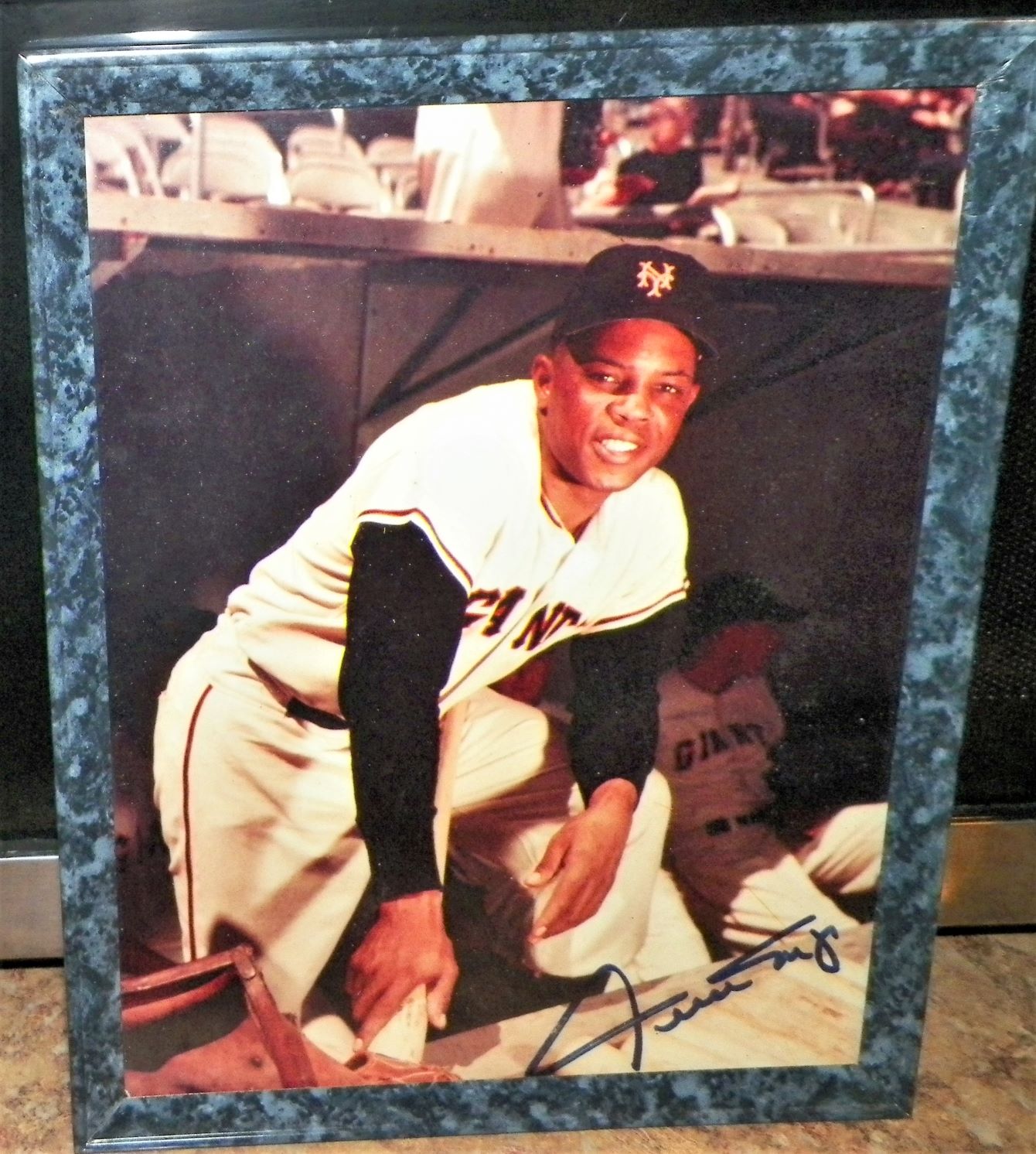 SPORT AUTOGRAPH PHOTO A GROUP 3AA.JPG
