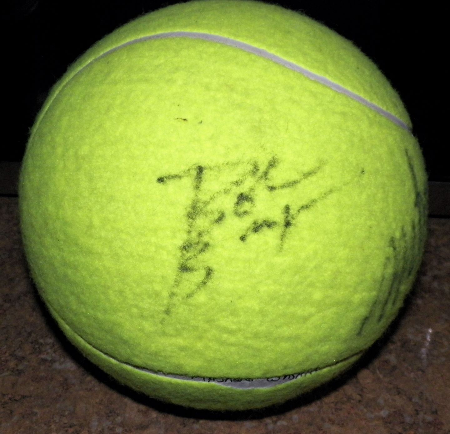 SPORT AUTOGRAPH TENNIS BALL 2AA.JPG