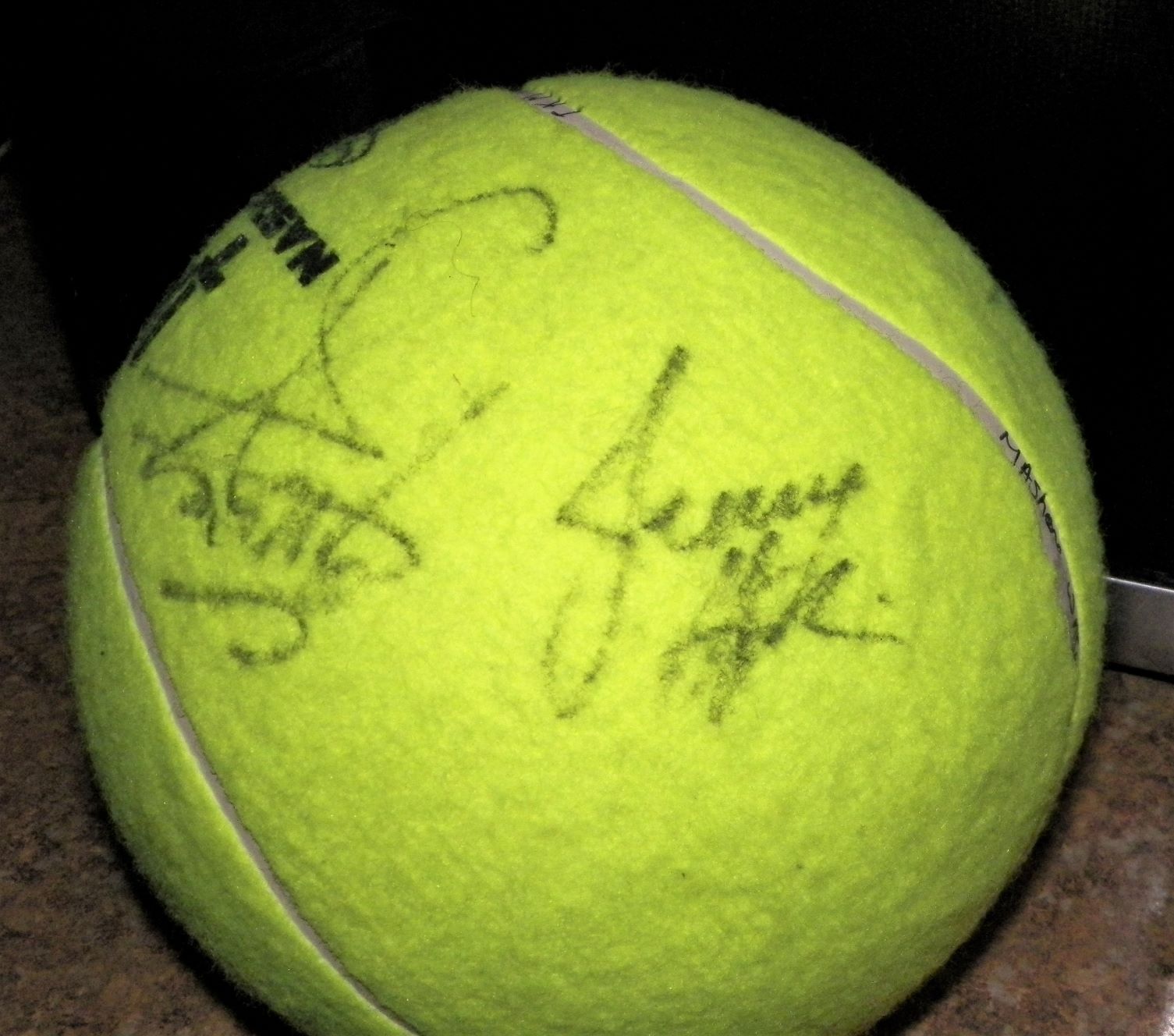 SPORT AUTOGRAPH TENNIS BALL 4AA.JPG