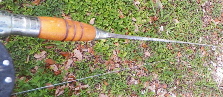 SPORT FISHING ROD & REEL METAL 9BAA_AA.JPG