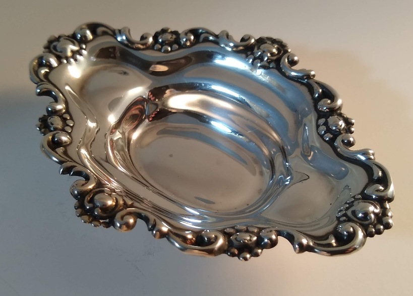 sterling nut dish (1)2.jpg