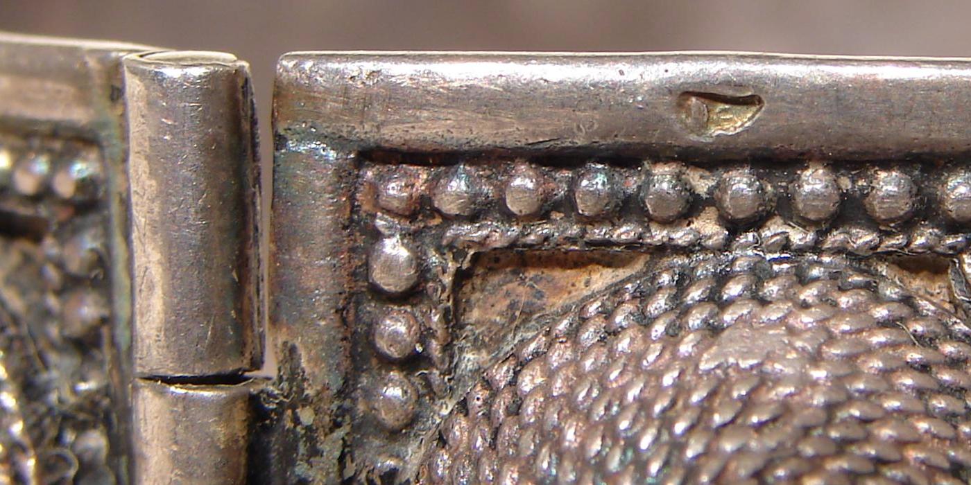 Sterling_Silver-Hinge_Bracelet-Hobnail-marks-1.jpg